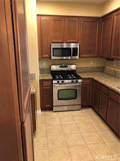 Detail Gallery Image 5 of 44 For 25056 Driftoak, Murrieta,  CA 92562 - 3 Beds | 2/1 Baths