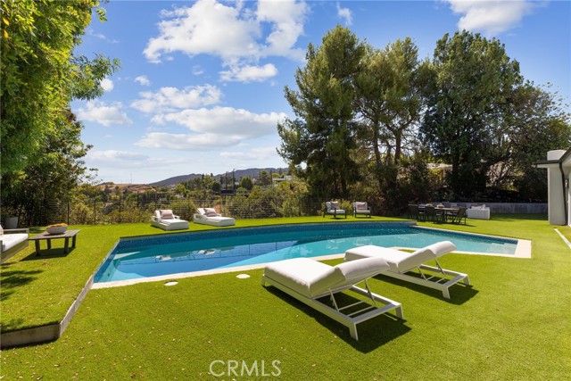 4406 Medley Place, Encino CA: https://media.crmls.org/medias/6bbbe503-601c-450f-9183-bba950d1f0c5.jpg