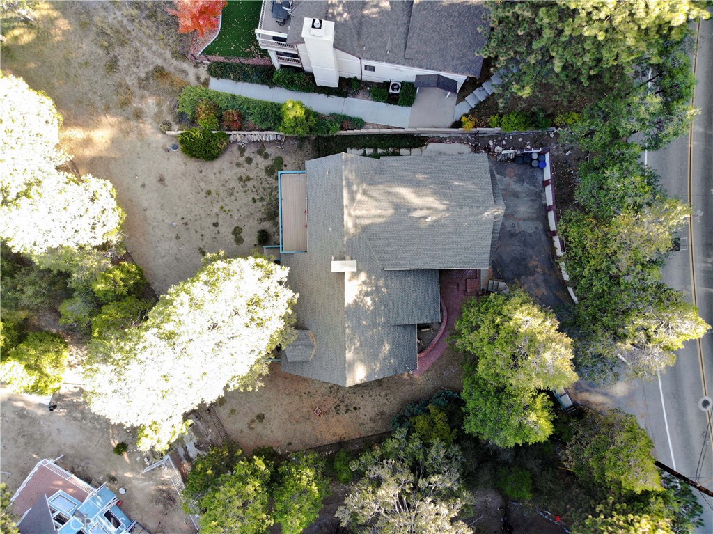 https://media.crmls.org/medias/6bbc5566-f2e6-4811-ad80-e52454fdd7cc.jpg?preset=X-Large