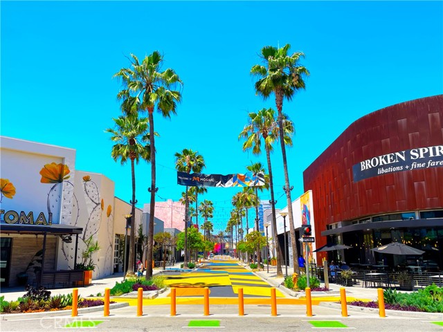 645 Chestnut Avenue, Long Beach CA: https://media.crmls.org/medias/6bbc842a-0365-4060-bad4-b278e40e8cb8.jpg