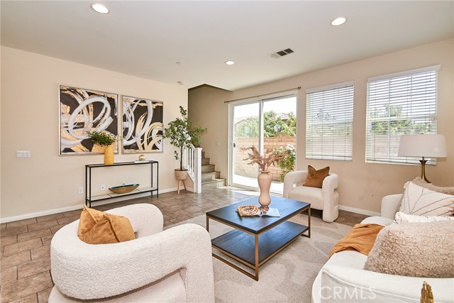 Detail Gallery Image 12 of 45 For 2910 E via Terrano, Ontario,  CA 91764 - 3 Beds | 2/1 Baths