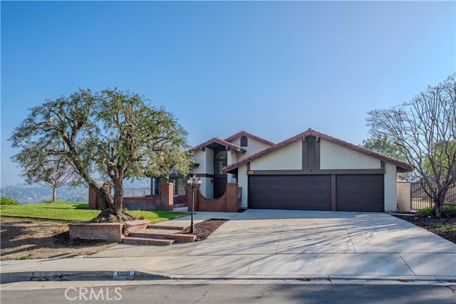 Detail Gallery Image 3 of 53 For 1000 S Easthills Dr, West Covina,  CA 91791 - 5 Beds | 3 Baths