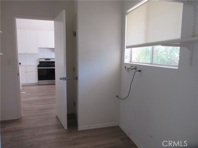 24300 Hatteras Street photo 10