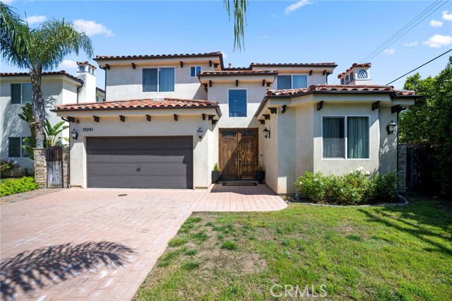 Detail Gallery Image 1 of 32 For 19241 Liam Ln, Tarzana,  CA 91356 - 5 Beds | 4/1 Baths