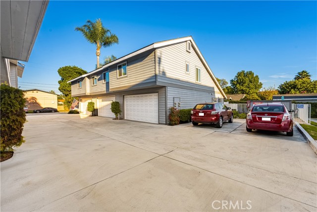 Detail Gallery Image 39 of 41 For 1062 Walnut St #C,  Tustin,  CA 92780 - 2 Beds | 2/1 Baths