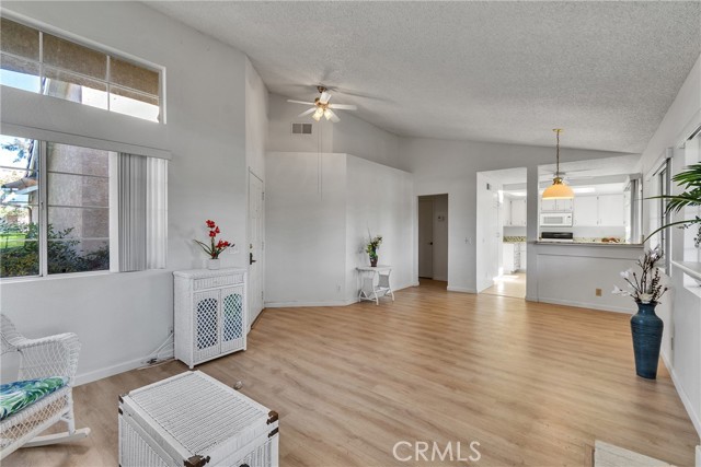 Detail Gallery Image 8 of 36 For 631 La Costa, Banning,  CA 92220 - 2 Beds | 2 Baths