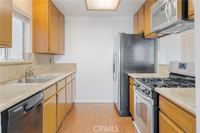 Detail Gallery Image 7 of 23 For 710 5th St, Hermosa Beach,  CA 90254 - – Beds | – Baths