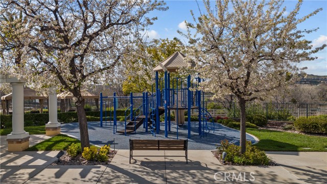 Detail Gallery Image 30 of 36 For 23748 Aspen Meadow Ct, Valencia,  CA 91354 - 3 Beds | 3/1 Baths