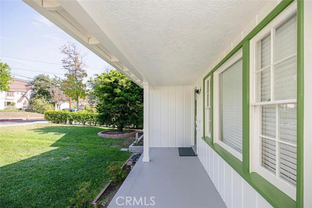 Detail Gallery Image 5 of 56 For 1606 Bel Aire Dr, Glendale,  CA 91201 - 2 Beds | 1 Baths