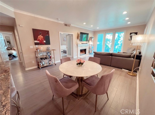 Detail Gallery Image 2 of 18 For 2233 Martin #207,  Irvine,  CA 92612 - 2 Beds | 2 Baths