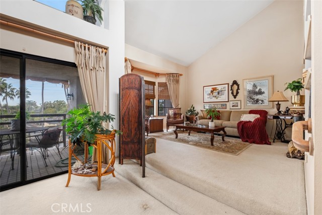 Detail Gallery Image 9 of 31 For 23 Ocean Vista, Newport Beach,  CA 92660 - 2 Beds | 2/1 Baths