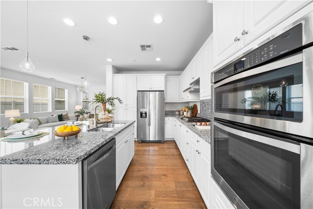 Detail Gallery Image 12 of 59 For 333 Calle Elegante, Lake Forest,  CA 92630 - 3 Beds | 2/1 Baths