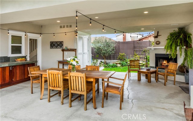 Such a great entertaining space!