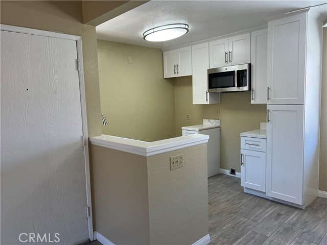 Detail Gallery Image 2 of 19 For 3663 Country Oaks #D,  Ontario,  CA 91761 - 1 Beds | 1 Baths