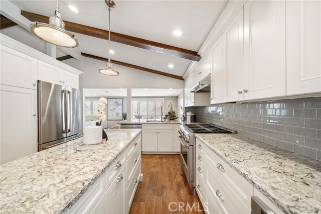 Detail Gallery Image 8 of 38 For 9181 Sherry Cir, Huntington Beach,  CA 92646 - 4 Beds | 2 Baths
