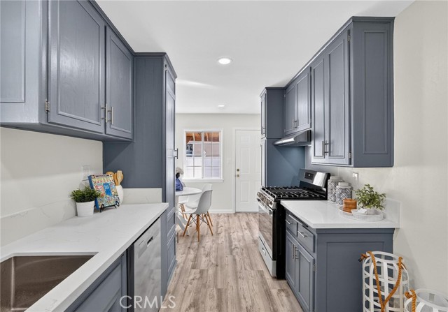 Image 14 of 43 For 3638 156th Street