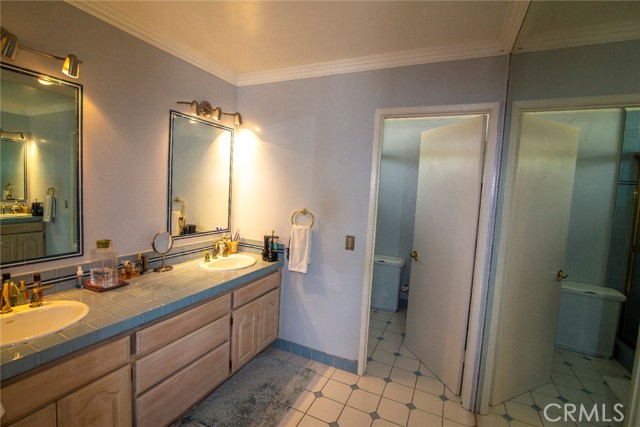 11958 Darby Avenue, Porter Ranch CA: https://media.crmls.org/medias/6bc2a6f3-1d33-458a-9168-a79ca7536a16.jpg