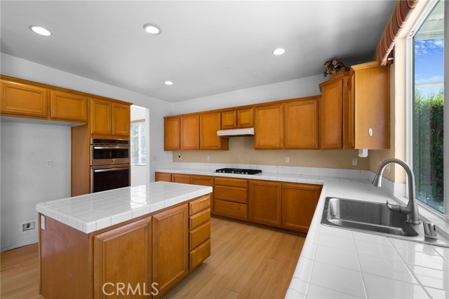 Detail Gallery Image 8 of 32 For 23281 Highland Oaks Ct, Wildomar,  CA 92595 - 4 Beds | 3 Baths