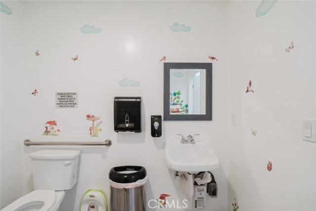  Commercial for Sale in Van Nuys, California