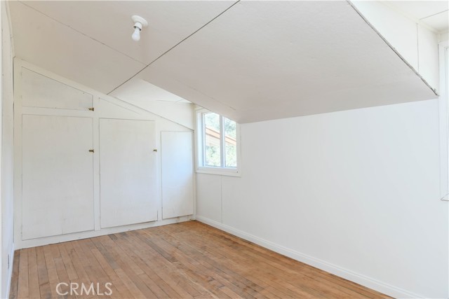 2475 Sunset Drive, Riverside CA: https://media.crmls.org/medias/6bc3e243-db1b-43dc-9aa3-4e304222fc31.jpg