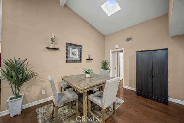 Detail Gallery Image 12 of 35 For 28148 Bakerton Ave, Canyon Country,  CA 91351 - 4 Beds | 2 Baths