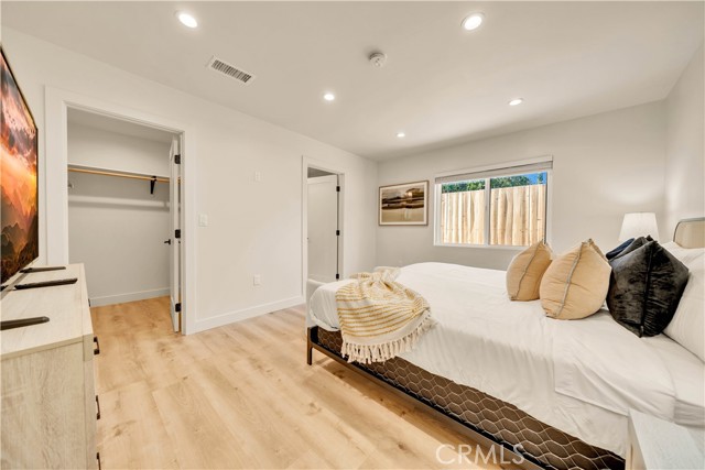 6 Bed Home for Sale in Van Nuys, California