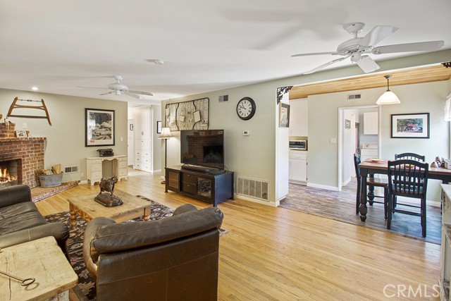 2726 Tapo Street photo 6