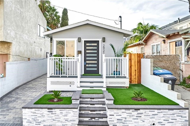 Detail Gallery Image 1 of 23 For 2921 S Pacific Ave, San Pedro,  CA 90731 - 2 Beds | 2 Baths