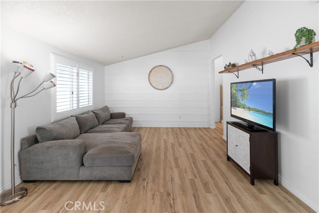 Detail Gallery Image 7 of 16 For 140 W Pioneer Ave #38,  Redlands,  CA 92374 - 2 Beds | 2 Baths
