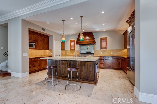 Detail Gallery Image 5 of 13 For 2501 Margaret Dr, Newport Beach,  CA 92663 - 4 Beds | 3/1 Baths