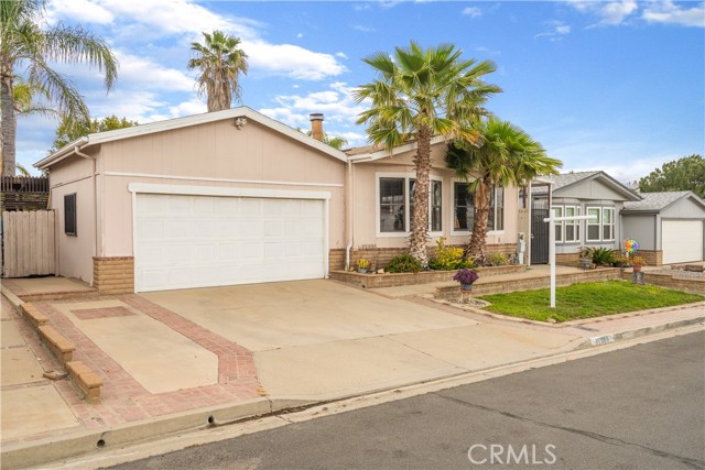 10380 Stageline St, Corona, CA 92883