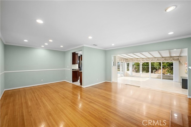 Detail Gallery Image 4 of 34 For 841 Irving, Burbank,  CA 91504 - 3 Beds | 2 Baths