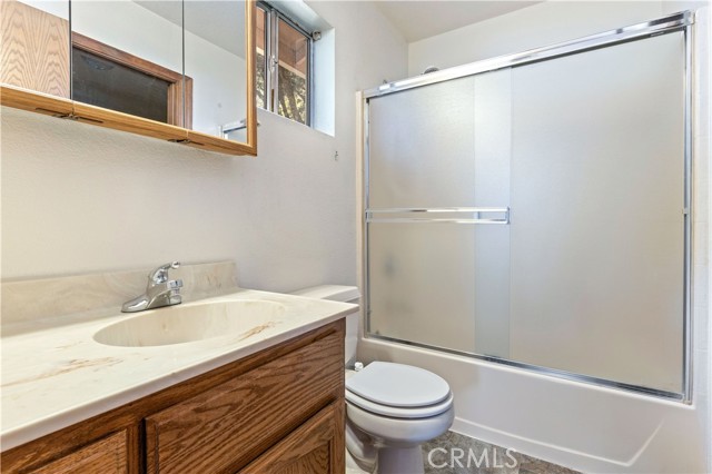 Detail Gallery Image 21 of 30 For 2950 Oak Crest Ave, Lucerne,  CA 95458 - 3 Beds | 2 Baths