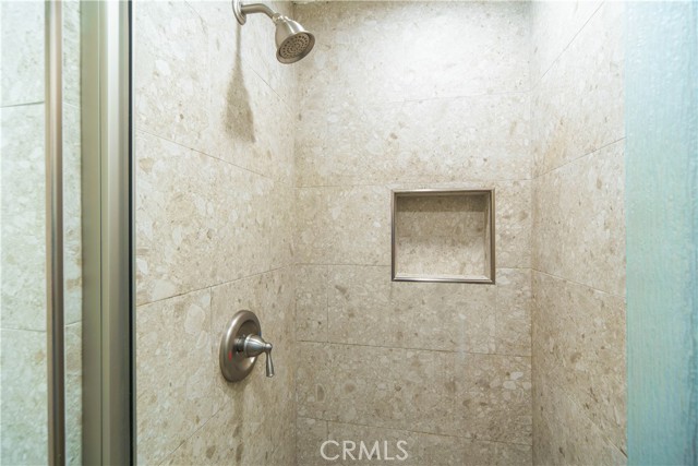 6216 Tapia Drive, Malibu CA: https://media.crmls.org/medias/6bca280d-585d-4bd3-bc59-9a40a01c95ab.jpg