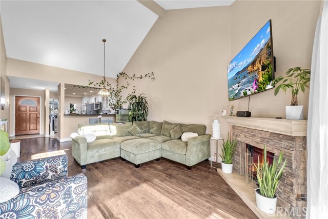 1875 W Falmouth Avenue, Anaheim CA: https://media.crmls.org/medias/6bcab4c6-bf36-4d1f-8e65-3f14e12709b4.jpg