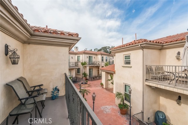 1725 Aviation Boulevard, Redondo Beach, California 90278, 3 Bedrooms Bedrooms, ,1 BathroomBathrooms,Residential,Sold,Aviation,SB17015538