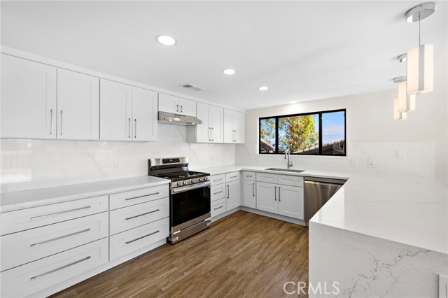 21542 Anns Lane, Laguna Beach CA: https://media.crmls.org/medias/6bcb6be3-ddbd-4966-96ab-cff0e2738c02.jpg