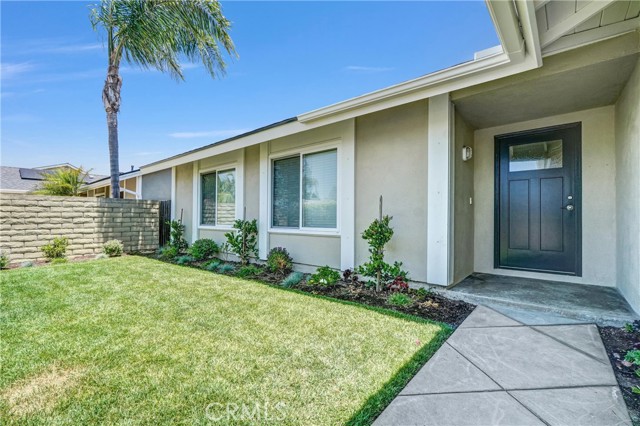 17232 Golden View Lane, Huntington Beach CA: https://media.crmls.org/medias/6bcc715a-93e2-489c-861c-0a9d72d4e912.jpg