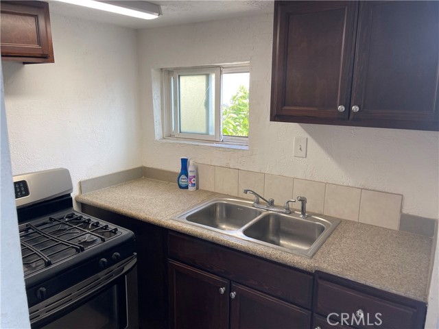 Detail Gallery Image 3 of 3 For 9100 S Denker Ave, Los Angeles,  CA 90047 - 1 Beds | 1 Baths