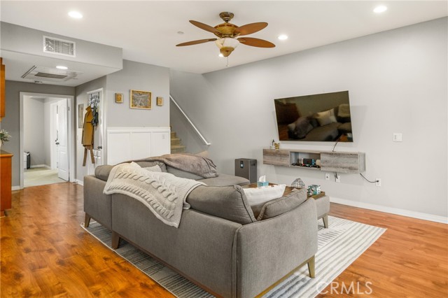 17230 Newhope Street, Fountain Valley CA: https://media.crmls.org/medias/6bce3a79-d386-4095-97a1-3fef58af5805.jpg