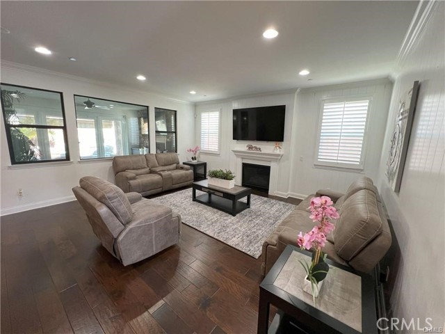 4866 Stoneglen Avenue, Fontana CA: https://media.crmls.org/medias/6bce6a36-8ada-43fc-82ca-98a2aac1f24b.jpg