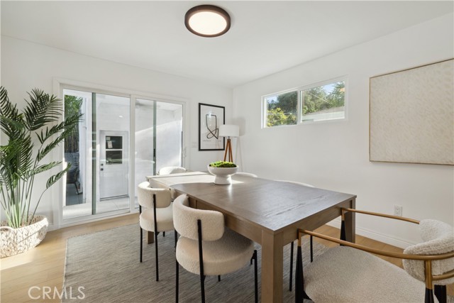 1290 E Woodbury Road, Pasadena CA: https://media.crmls.org/medias/6bcfcc96-deb1-47fc-8f3c-a40eba10b560.jpg