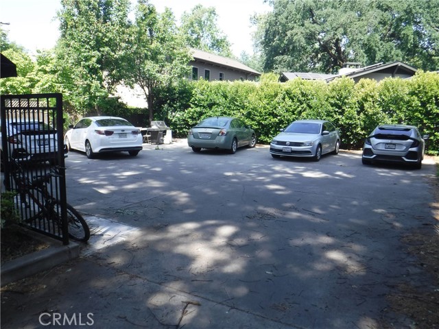 480 E 3rd Street, Chico CA: https://media.crmls.org/medias/6bcfe4c0-fab6-44df-8f0a-b284d19e2f81.jpg