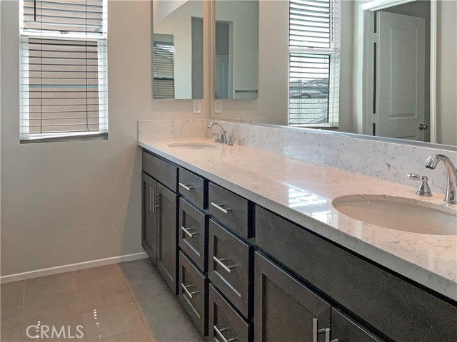 Detail Gallery Image 5 of 20 For 7378 Rocky Point Rd, Jurupa Valley,  CA 92509 - 3 Beds | 2/1 Baths