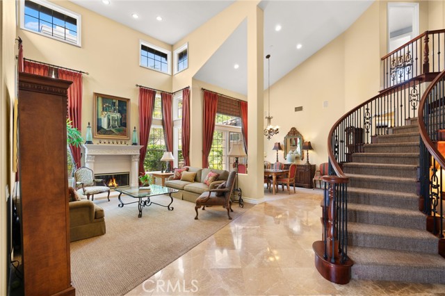 18912 Rockinghorse Lane, Huntington Beach CA: https://media.crmls.org/medias/6bd0b9cc-99f8-4056-8df1-e81778bd8853.jpg