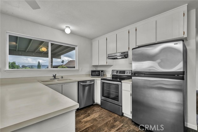 Detail Gallery Image 17 of 52 For 18528 North Shore Dr, Hidden Valley Lake,  CA 95467 - 3 Beds | 3 Baths