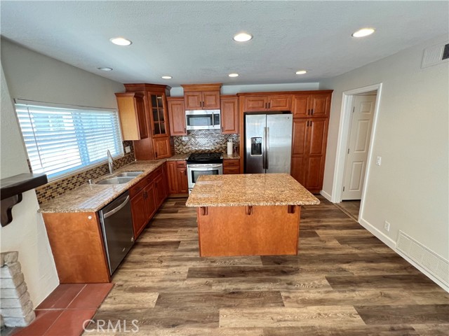 7924 E Woodsboro Avenue, Anaheim CA: https://media.crmls.org/medias/6bd25eba-3614-43c3-8cb4-b8f0c8fa1c2f.jpg