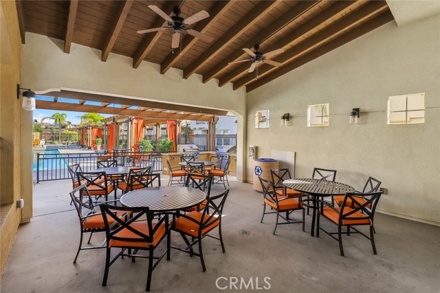 40302 Calle Real, Murrieta CA: https://media.crmls.org/medias/6bd29d5a-24ba-4e86-a368-70b84374c457.jpg