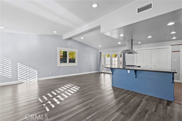 Detail Gallery Image 4 of 33 For 22923 Leadwell, West Hills,  CA 91307 - 3 Beds | 2 Baths