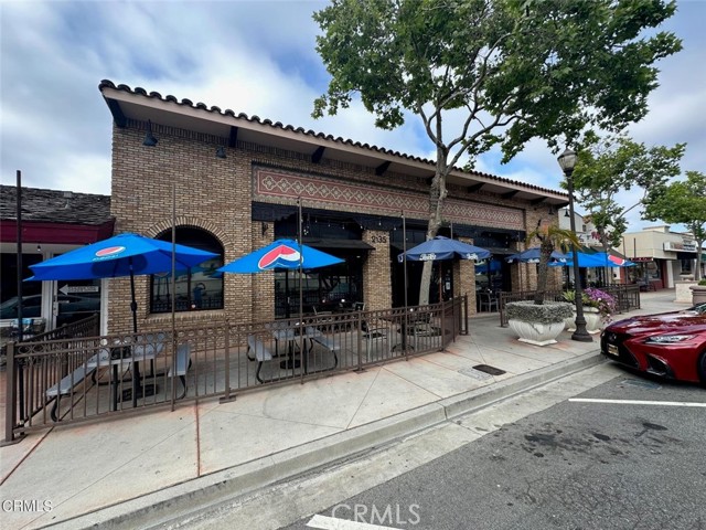 2135 Ventura Boulevard photo 1